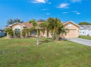 916 NW 15th Pl, Cape Coral, FL 33993