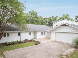 962 E 2nd St, Pass Christian, MS 39571