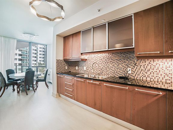 5th image of 3101 S Ocean Dr APT 401