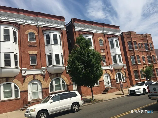 619 Congress Ave — Photo 2