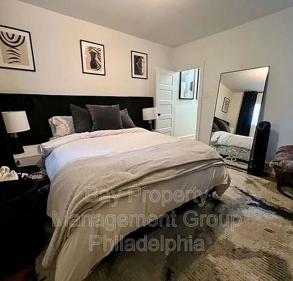 5411 W Berks St #1 — Photo 12