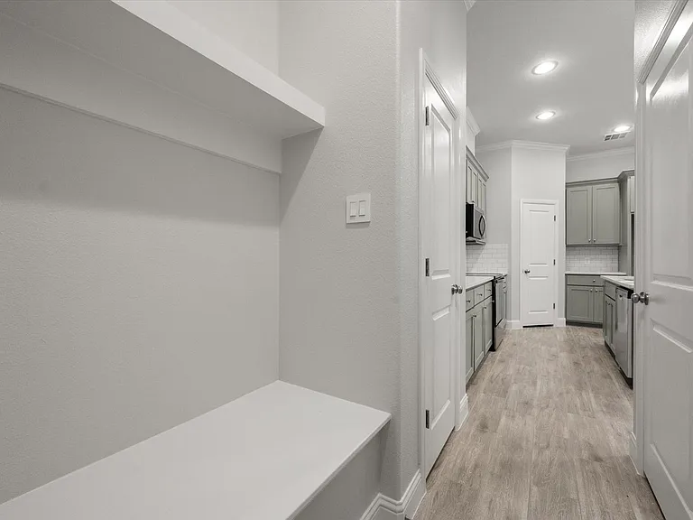 2360 Spring Park Blvd — Photo 18
