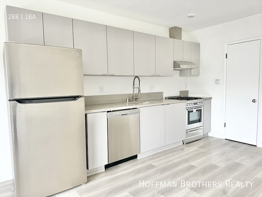 1st image of 318 S Mariposa Ave APT 12
