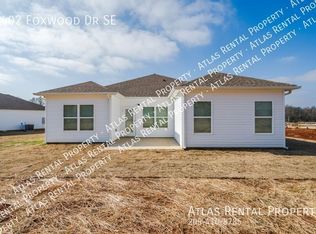 4402 Foxwood Dr, Decatur, AL 35603