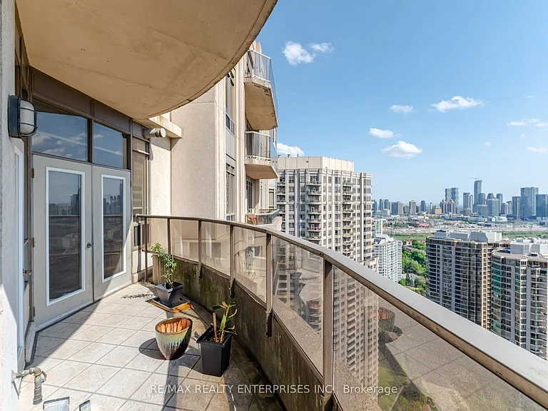 35 Kingsbridge Garden Cir #3301 — Photo 25