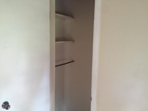 5th image of 109 Grace St
