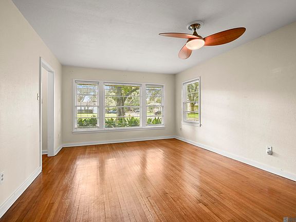 2nd image of 456 Centenary Dr