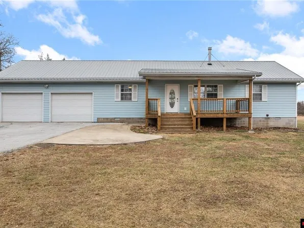 7590 Orchard Pt, Harrison, AR 72601