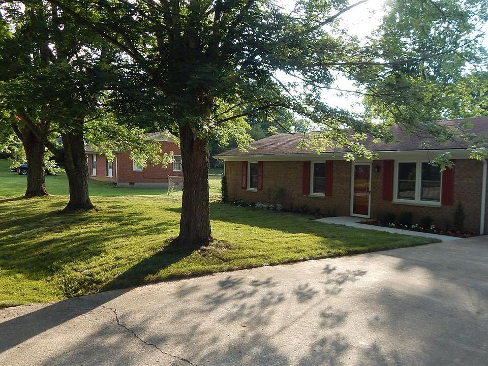 1st image of 307 Oakwood Dr