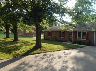 307 Oakwood Dr, Lawrenceburg, KY 40342