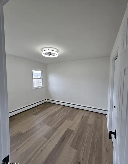 832 Dewey St — Photo 9
