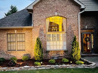 200 Alta Tree Blvd, Johnson City, TN 37604