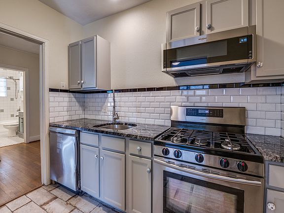 3rd image of 5748 La Vista Ct