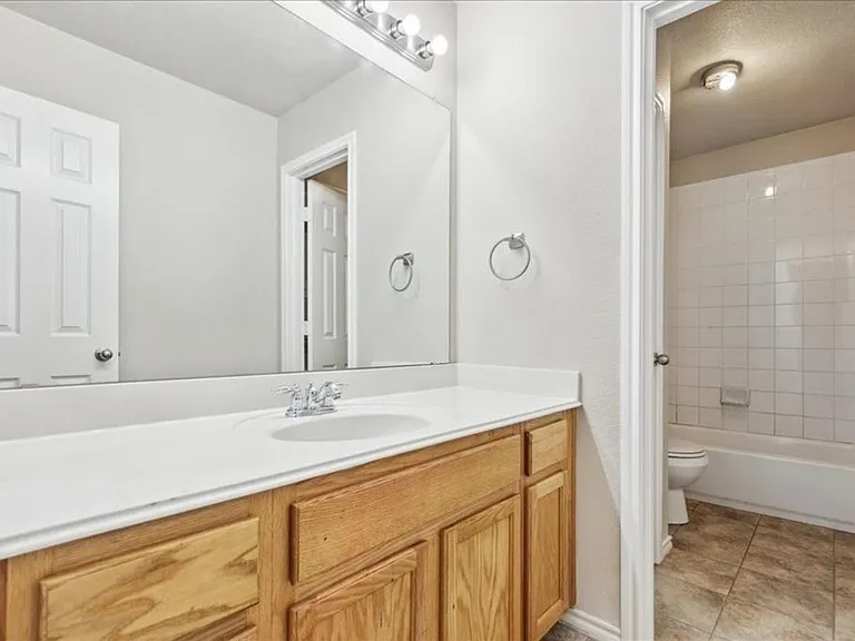 708 San Antonio Trl — Photo 34
