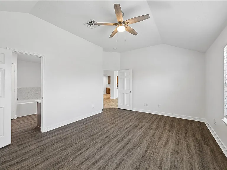 8310 Hardy Elm St — Photo 4