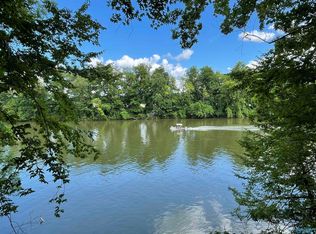 2 Riverside Dr, Gadsden, AL 35901