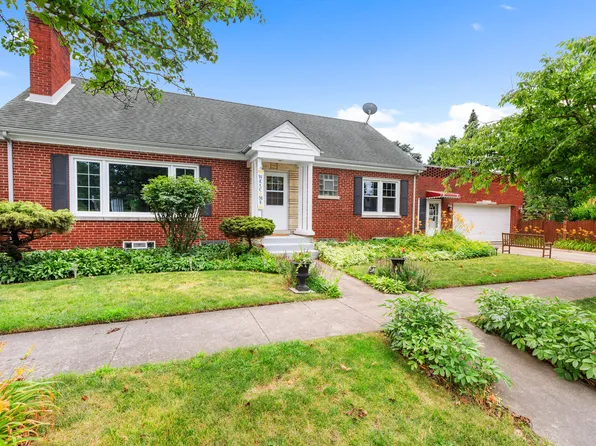 4500 Deyo Ave, Brookfield, IL 60513