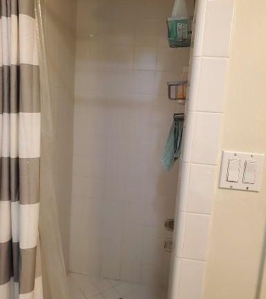 Shower, no tub
