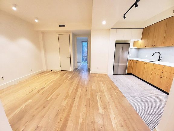 4th image of 629 Marcy Ave #202F