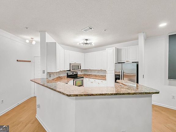 4th image of 10 Perimeter Summit Blvd NE Unit 4116