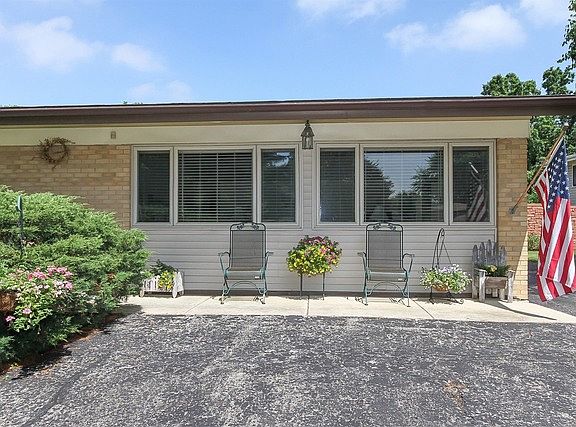 2nd image of 1025 Martingale Dr