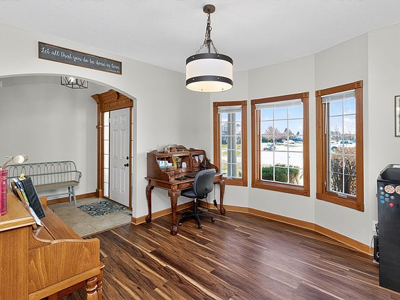 5th image of 1737 Ashwood Dr SW