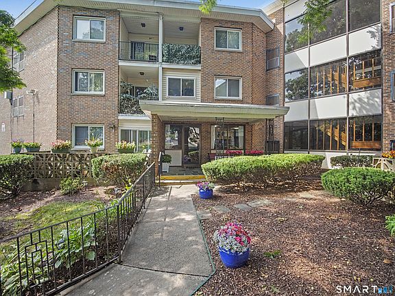 2nd image of 126 Biruta Street #B20