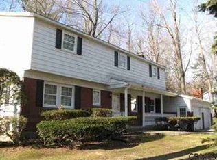 38 Beechwood Dr, Clifton Park, NY 12065