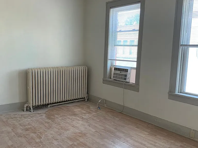 903 Main St — Photo 10