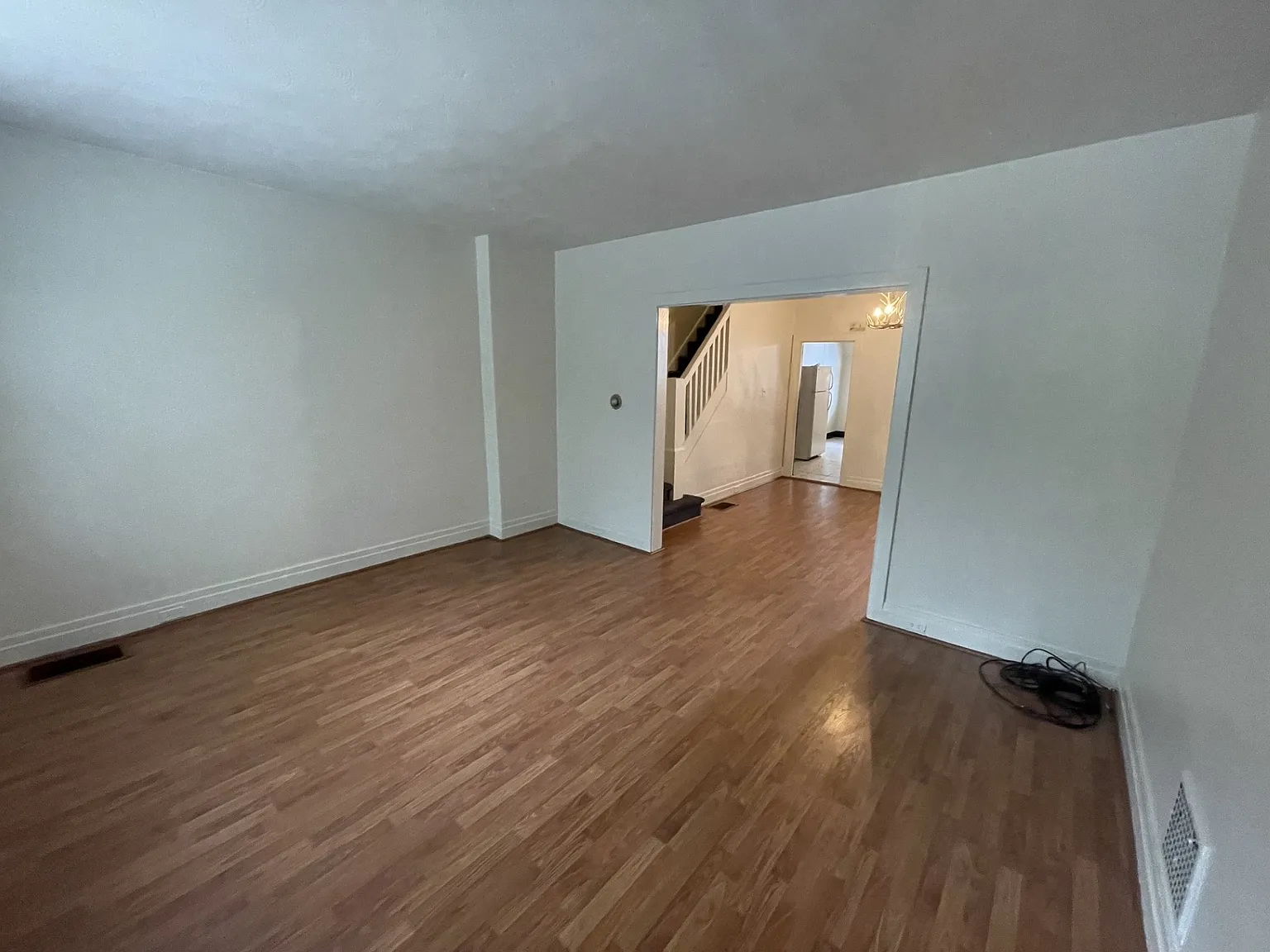 3 bed, 1280 sqft, $1,300 — Photo 2