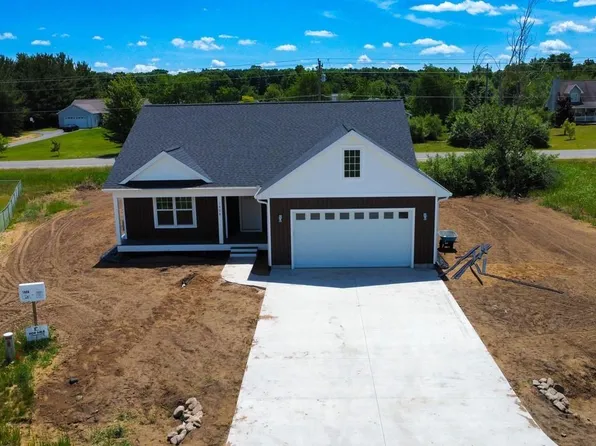1906 Hansen Cir, Traverse City, MI 49637