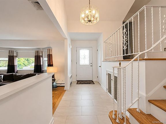 2nd image of 866 Abbott Street