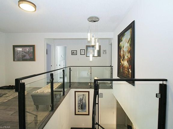 5th image of 557 Westman Ave