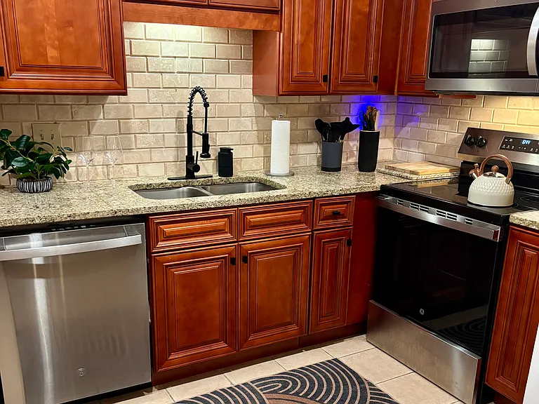 25201 Plantation Dr NE #201 — Photo 18