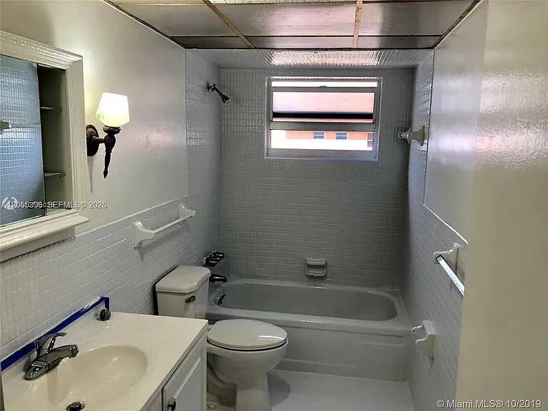 121 Golden Isles Dr #407 — Photo 20