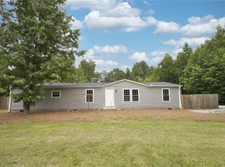 8662 Harlow Rd, Archdale, NC 27263