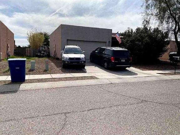 2nd image of 511 W Placita Durango