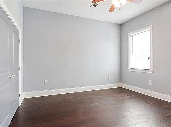 5th image of 3819 Dhemecourt St #3819