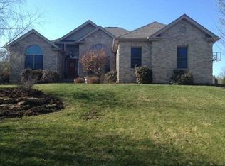 107 Brickbarn Ct, Oakdale, PA 15071