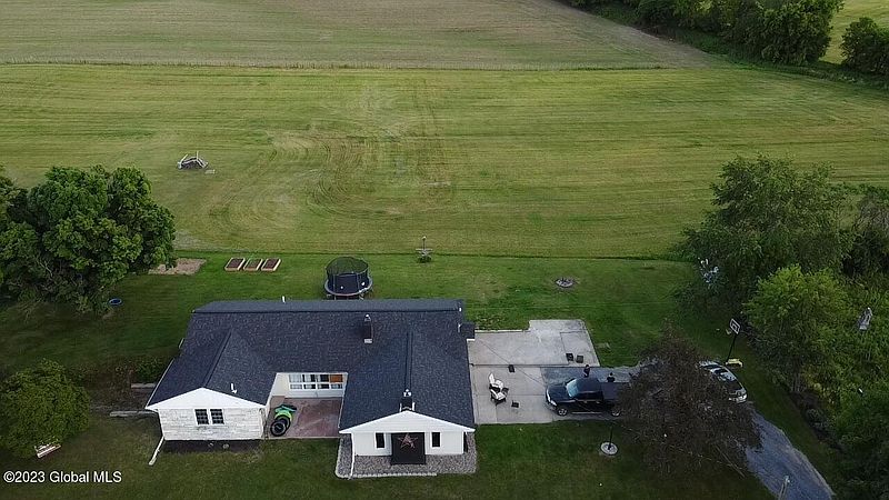 2nd image of 538 Cottrell Road