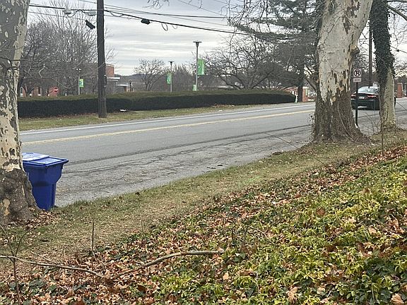 5th image of 466 Country Club Rd