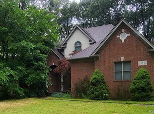 25830 Belledale St, Taylor, MI 48180