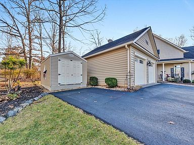 3044 Timberwood Ln, Moneta, VA 24121 | Zillow