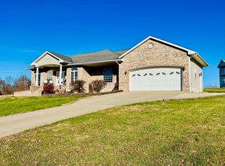 219 Steeple Point Ln, Bedford, IN 47421