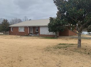 1040 Mill Rd, Trezevant, TN 38258