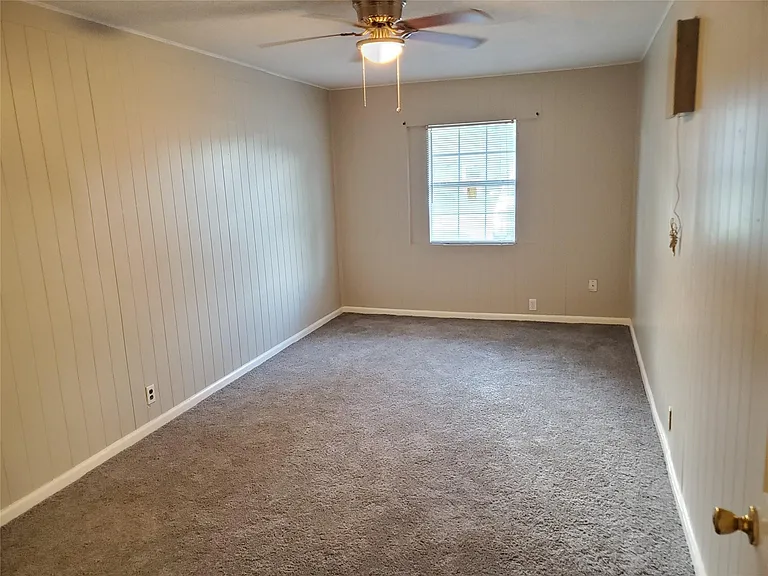 5318 Doulton Dr — Photo 14