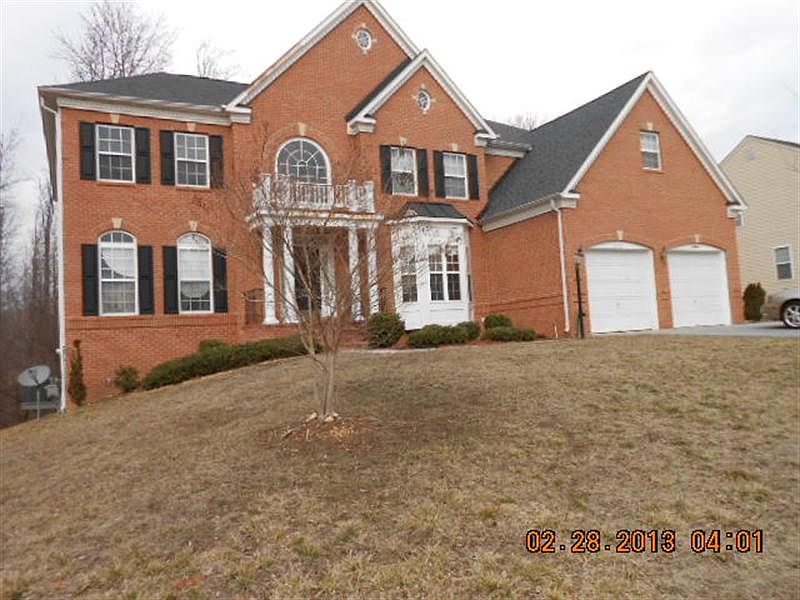 2nd image of 2910 Pumpkin St