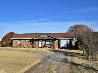 201 1st St, Elgin, OK 73538