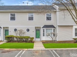 122 La Rue Ln, East Brunswick, NJ 08816
