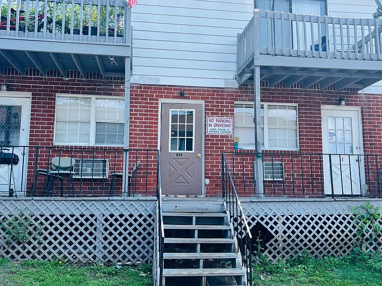 820-830 W Susquehanna St — Photo 19